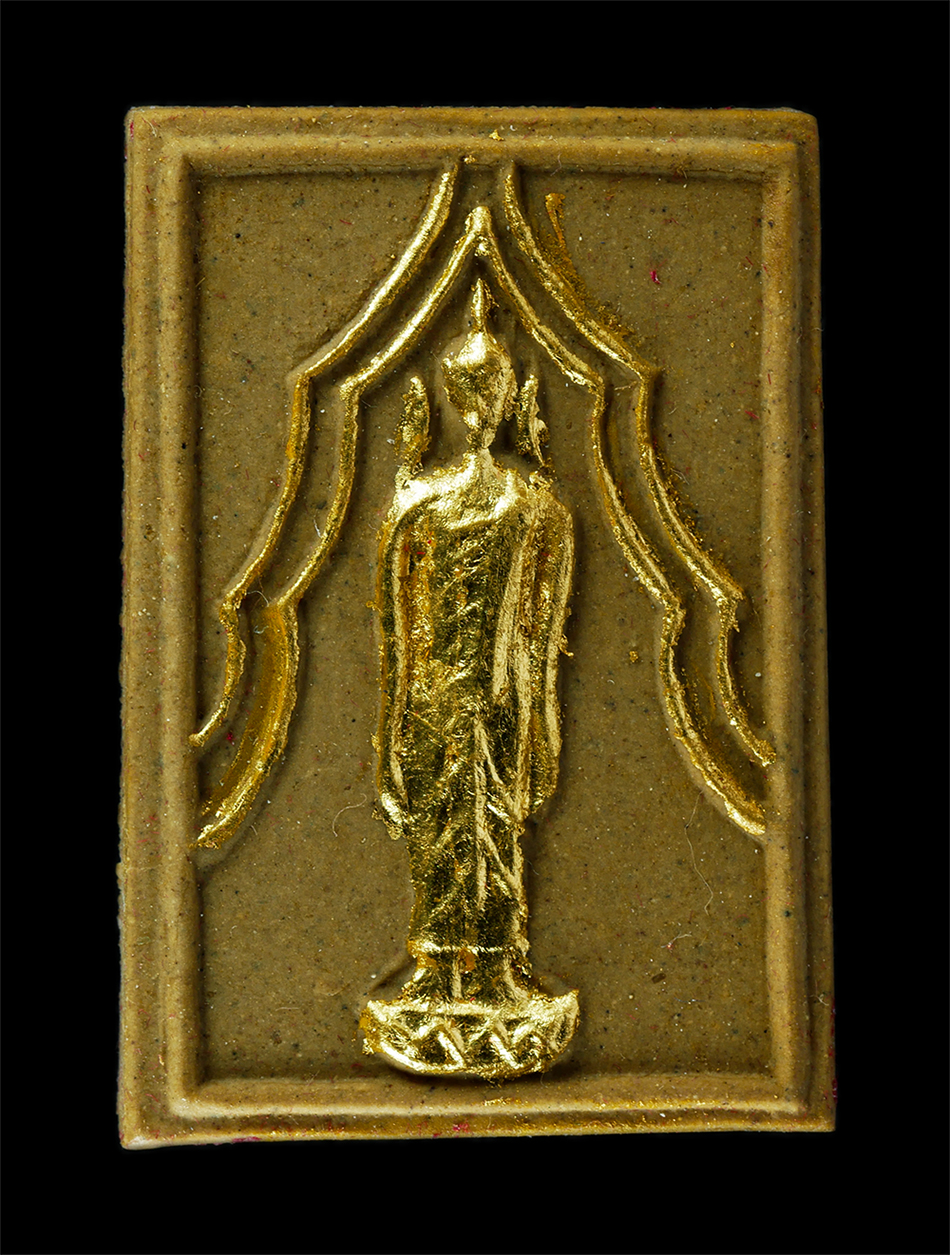 25Sep24 (130)ap.jpg - พระสมเด็จพระพุทธฉาย วัดสิงห์ ต.พระงาม อ.พรหมบุรี จ.สิงห์บุรี ปี2550 หลังปั้มหมึกแดงตราสิงห์ เนื้อผงพุทธคุณ ผงว่าน ปิดทอง พระเก่าสวย มวลสารดี พิธีใหญ่ | https://kamulet.in.th